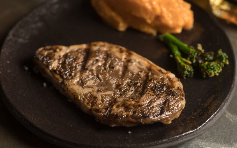 Aleph Farms d'Israël et le producteur de viande BRF vont apporter du steak de culture au Brésil