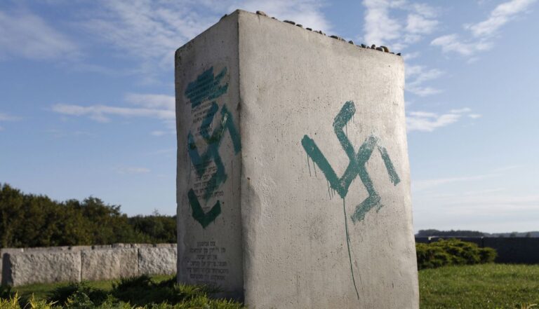 En Europe de l'Est, les projets de loi révisionnistes sur l'Holocauste et l'antisémitisme vont de pair