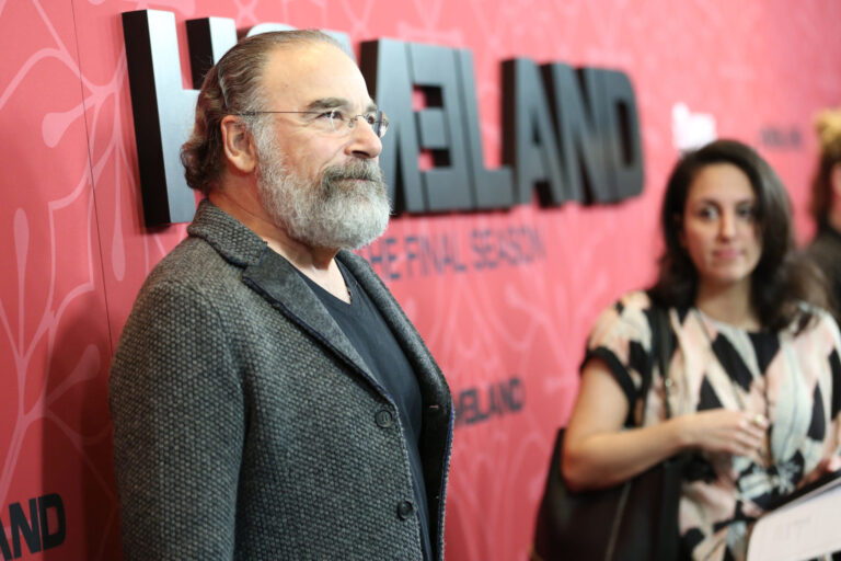 Mandy Patinkin prête sa voix au chœur grandissant des opposants à l'annexion de la Cisjordanie