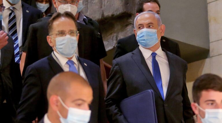 Un employé du cabinet du Premier ministre atteint du coronavirus a peut-être été en contact avec Netanyahu