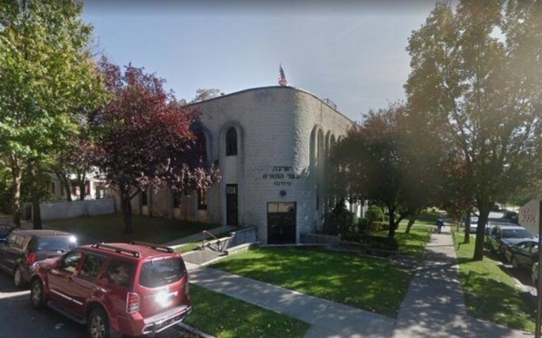 Un homme frappe un étudiant de Yeshiva de 14 ans lors de la dernière attaque antisémite à New York