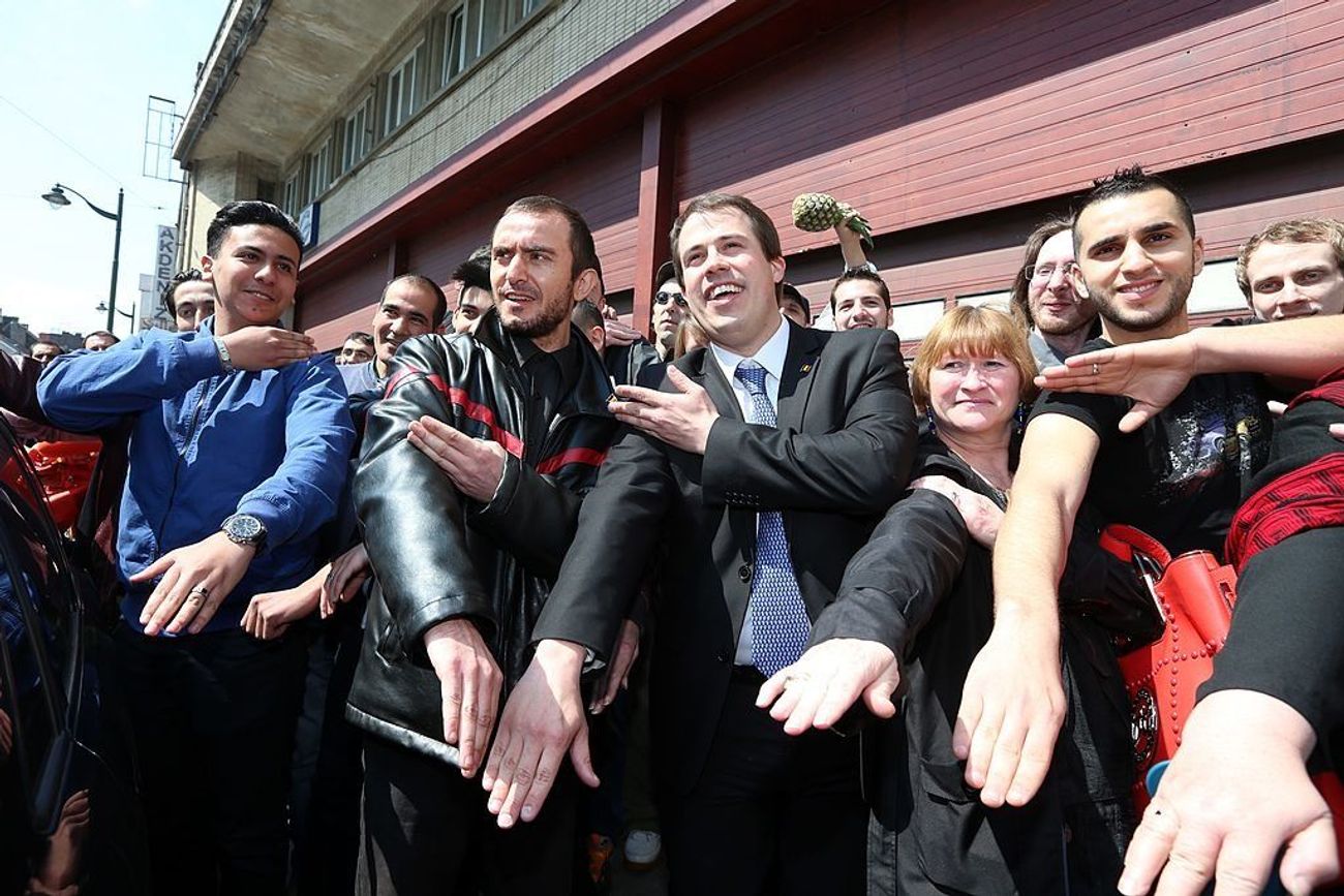 Cette semaine dans l'antisémitisme : incendie criminel, insultes et ballon de basket armé