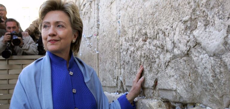 Hillary Clinton est-elle le bouc émissaire juif de notre époque ?