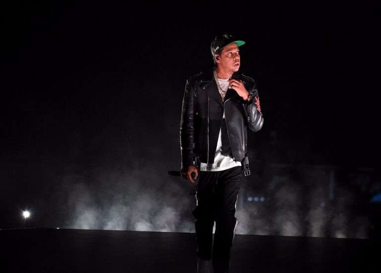 Jay-Z revisite les paroles du nouvel album sur les Juifs dans une interview au NYT