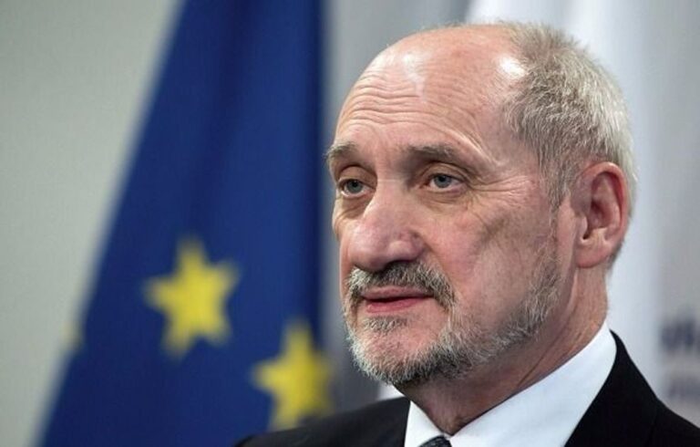 Le ministre polonais de la Défense repousse les allégations d'antisémitisme en citant son soutien à Israël