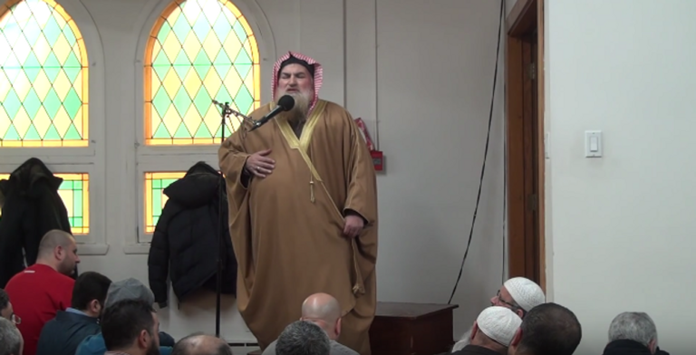 Mandat d'arrêt émis contre l'imam qui a appelé à tuer les Juifs