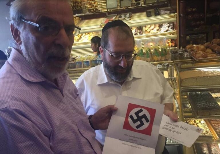 Une boulangerie casher de Brooklyn frappée par un dépliant antisémite