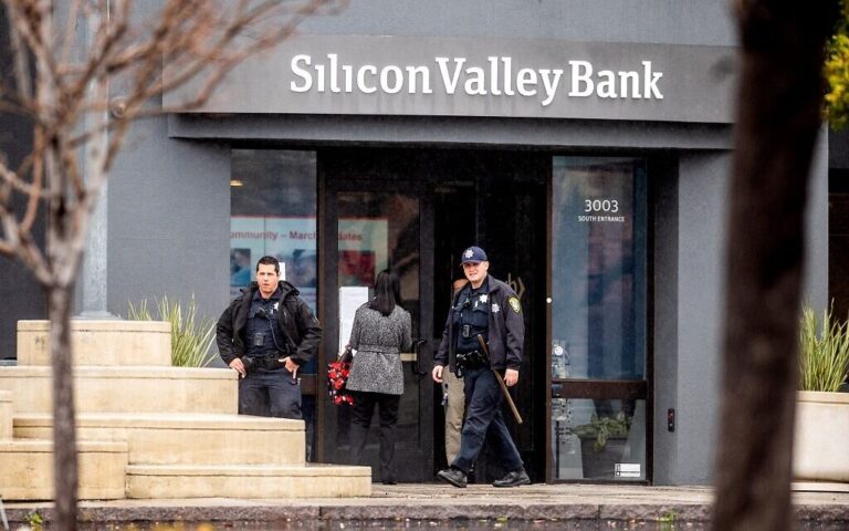 Confiance brisée, les chefs de startup envisagent de déménager dans des banques "stables" à la suite de la chute de SVB - enquête