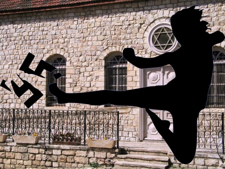 Il y a 27 ans, ma synagogue a été vandalisée par des skinheads - Voici ce que j'ai appris depuis.
