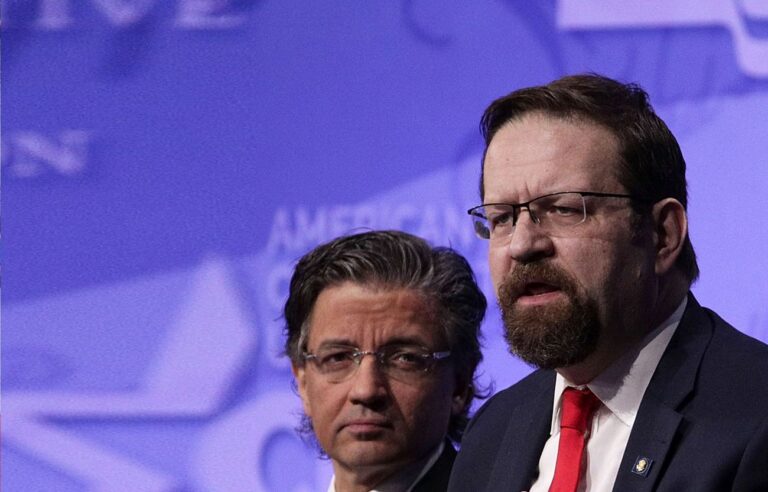 La milice hongroise a qualifié les Juifs de « sauterelles » et de « rats » - et Sebastian Gorka en a fait l'éloge