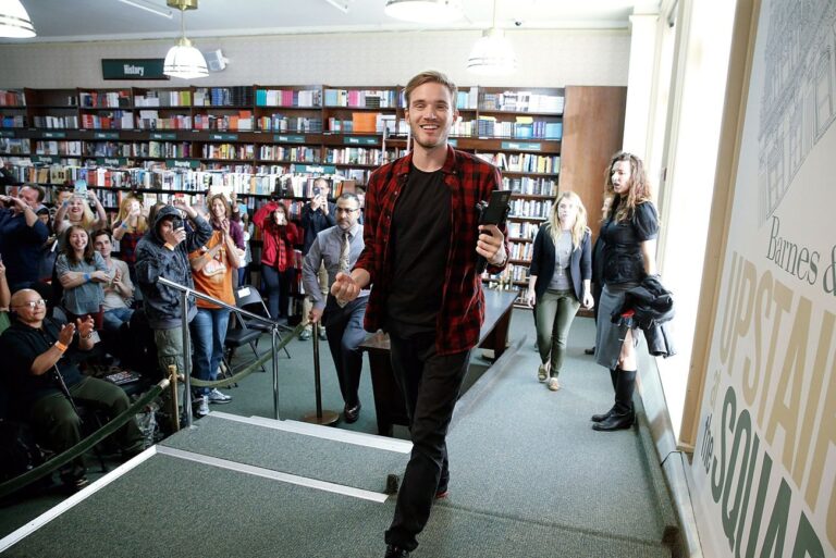 PewDiePie ressemble-t-il plus à Mel Brooks qu'à Milo Yiannopoulos ?