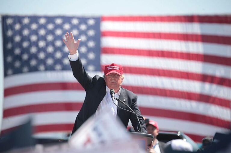 Que faudra-t-il à Donald Trump pour condamner l'antisémitisme ?