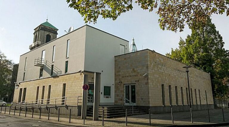 Tribunal allemand : l'incendie d'une synagogue était une critique d'Israël, pas de l'antisémitisme