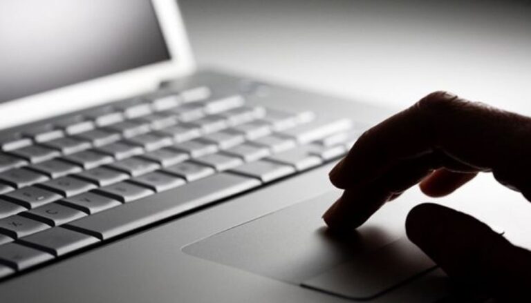 ADL crée une publication pour combattre l'antisémitisme en ligne