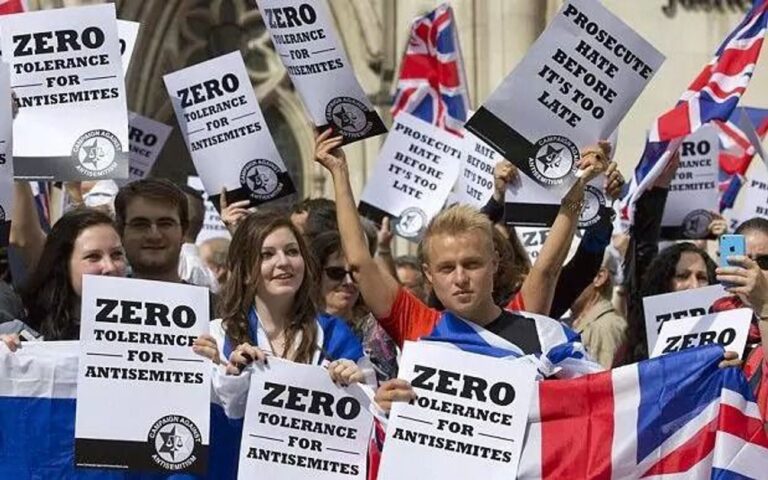 C'est moi ou c'était antisémite ?  La question constante d'un juif britannique