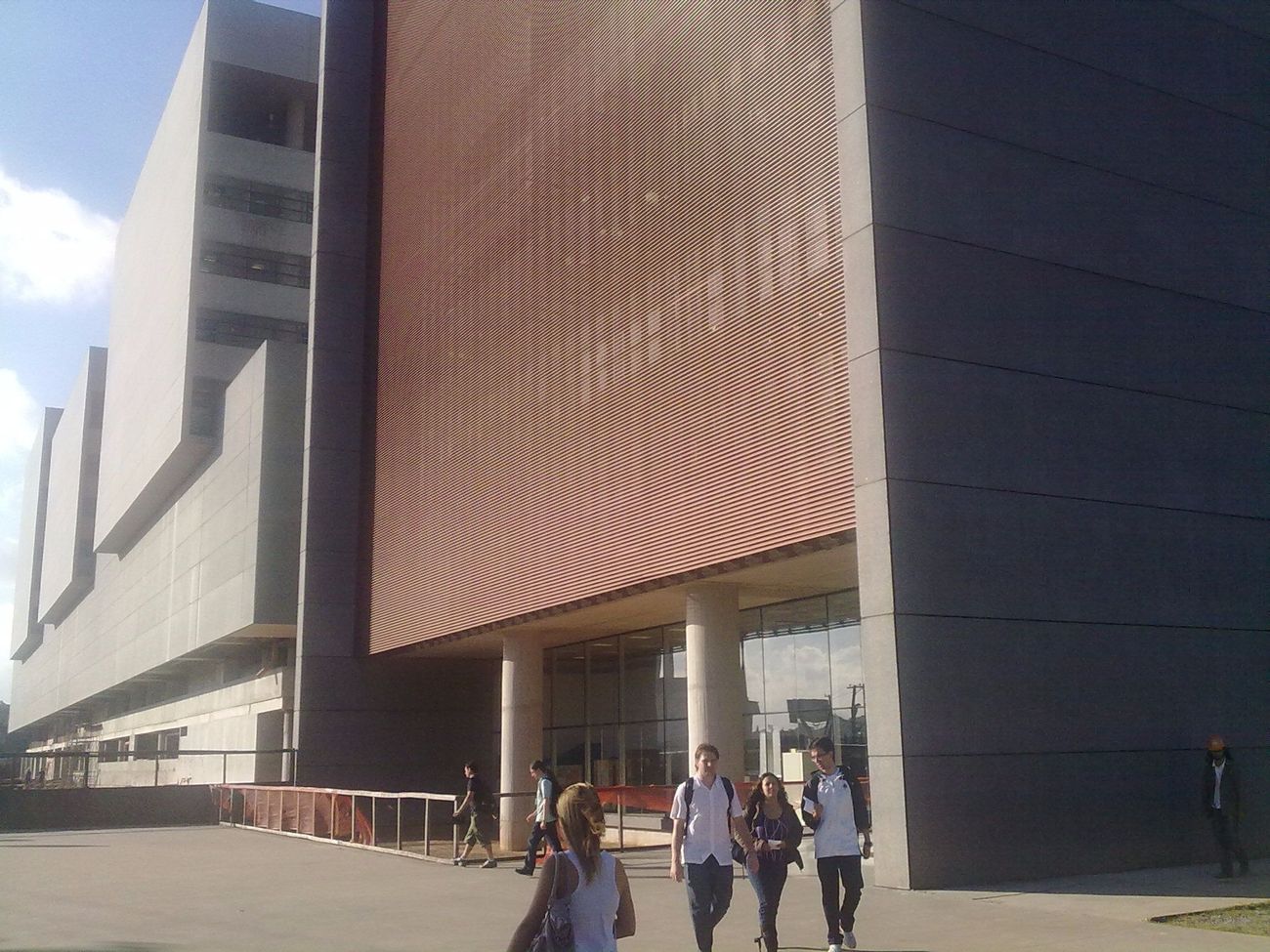 Le recteur d'une université brésilienne s'excuse pour un poste à la recherche d'un professeur "le sionisme est du racisme"