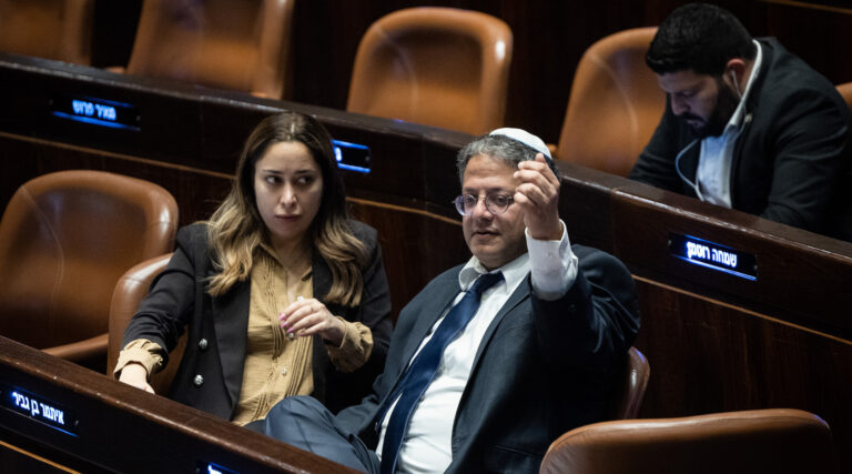 May Golan, qui s'est autrefois identifiée comme "fièrement raciste", a offert le plus haut poste diplomatique d'Israël à New York