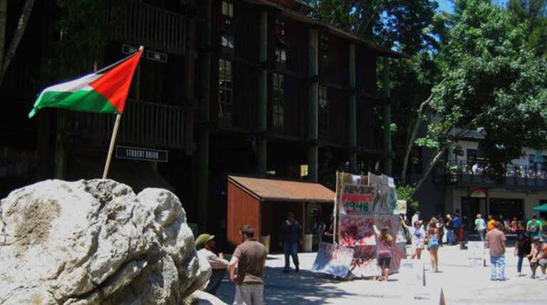 Un expert de la haine s'oppose au projet de loi sur l'antisémitisme sur les campus - basé sur la définition qu'il a créée