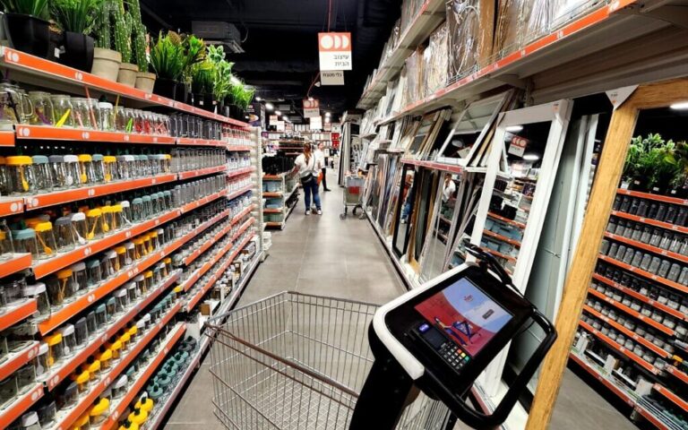 Une start-up israélienne signe un accord de 30 millions de NIS pour déployer des chariots intelligents dans les magasins de décoration d'intérieur locaux