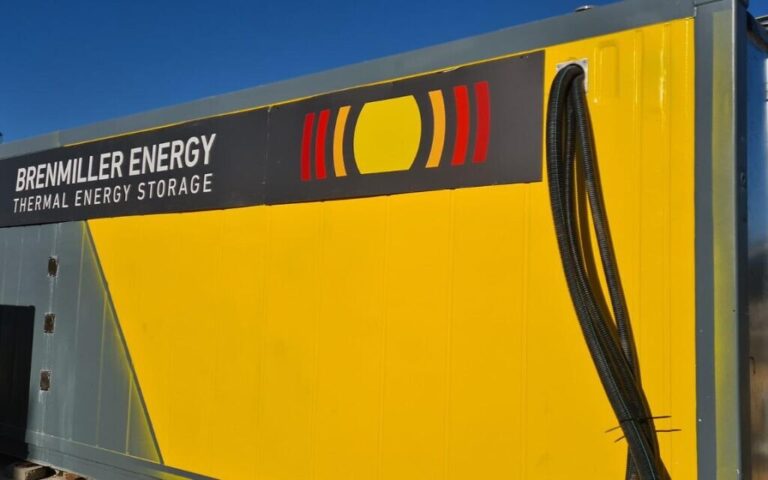 Une entreprise israélienne de stockage thermique vert ouvre sa première usine à Dimona