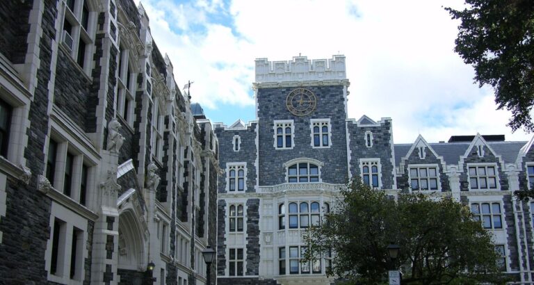 Après la poussée des militants pro-palestiniens, CUNY sonde l'antisémitisme crie