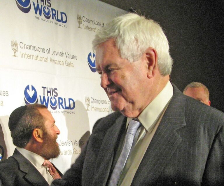 Newt Gingrich parle fort de l'antisémitisme