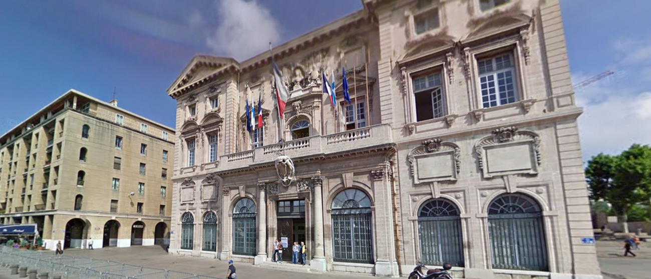 Un enseignant juif français sauvé par la Torah lors d'une attaque à la machette de l'EI