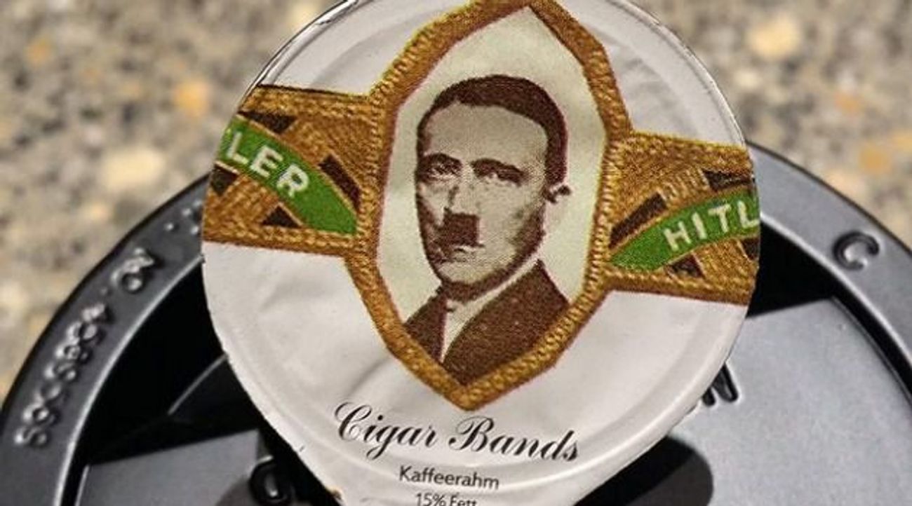 Café suisse avec un soupçon de visage d'Hitler