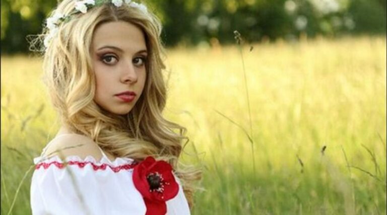 Il y avait un concours de Miss Hitler - et il vient d'être annulé