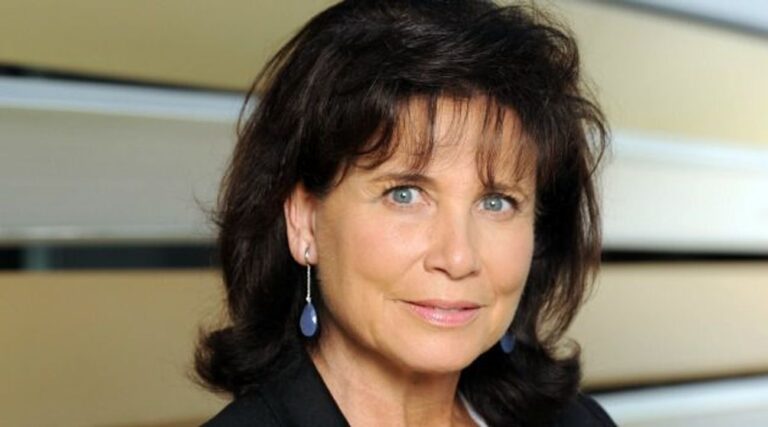 La journaliste Anne Sinclair parle de tout, sauf de DSK