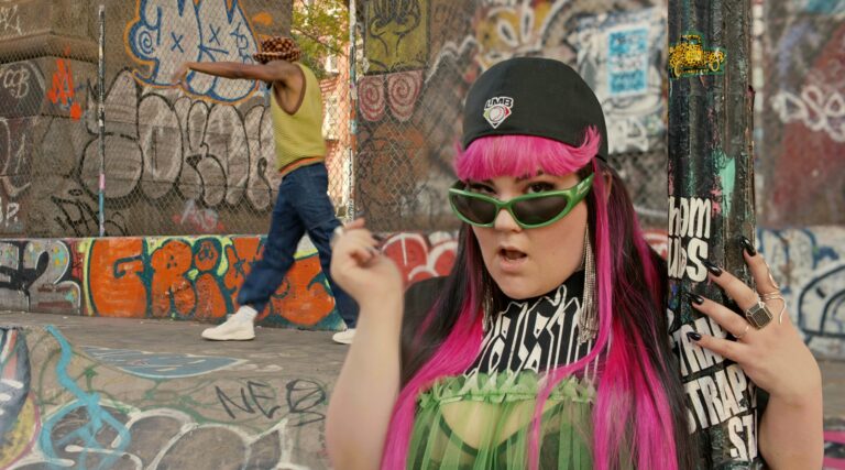 La pop star israélienne Netta filme son nouveau clip dans les rues de Manhattan