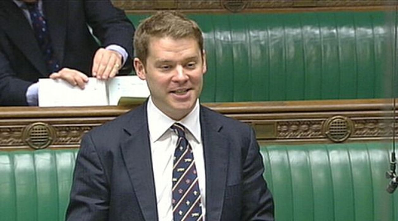 L'enterrement de vie de garçon sur le thème nazi du législateur britannique n'est "pas antisémite"