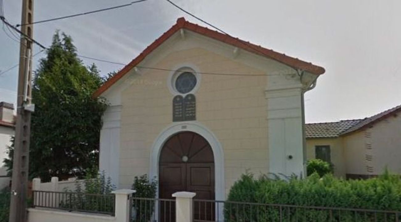 Paris Shul bombardée alors que l'antisémitisme éclate à travers l'Europe