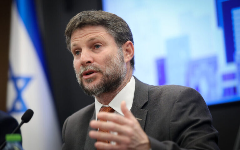 Le déficit budgétaire d'Israël s'élargit à 0,9 % en juin ;  revenu de l'impôt foncier au plus bas de 2 ans