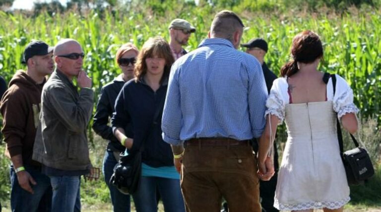 Le procès "normal" des néo-nazis oblige l'Allemagne à affronter la douloureuse vérité de l'antisémitisme