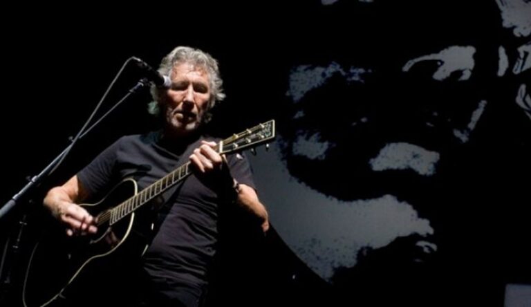 Roger Waters dénonce l'antisémitisme par le journal du Vatican