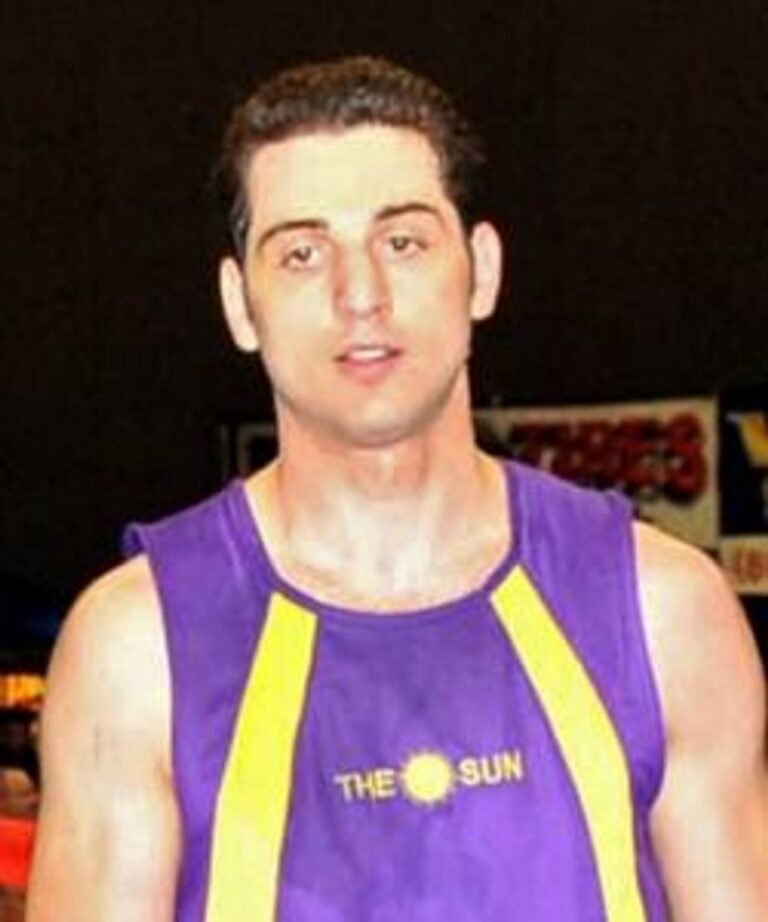 Un suspect tué à la bombe à Boston a tenté d'obtenir un tristement célèbre tract antisémite