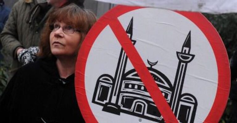 Pacte diabolique avec la droite européenne