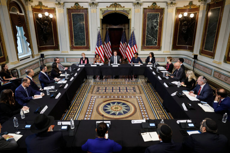 La stratégie de lutte contre l’antisémitisme de l’administration Biden sera-t-elle efficace ?