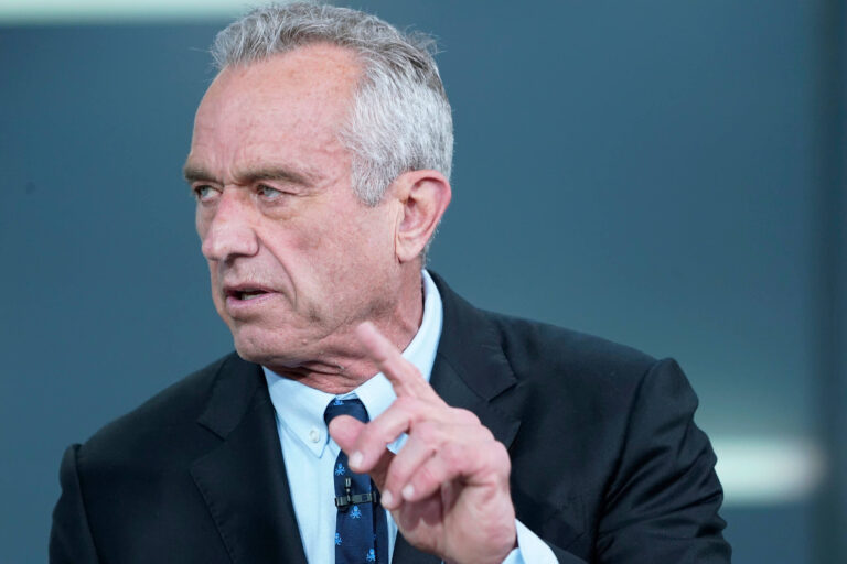 Nous devons parler du complot antisémite de RFK Jr.