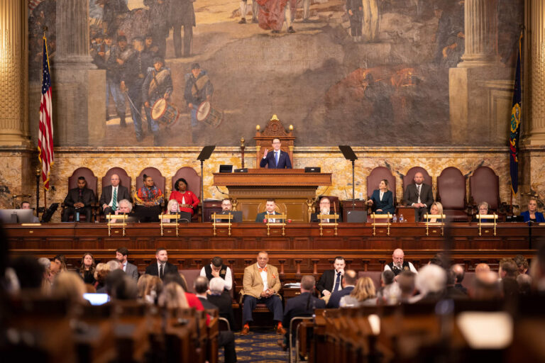 Quelques mois après que Mastriano ait perdu la course au poste de gouverneur, les législateurs de Pennsylvanie forment un caucus juif