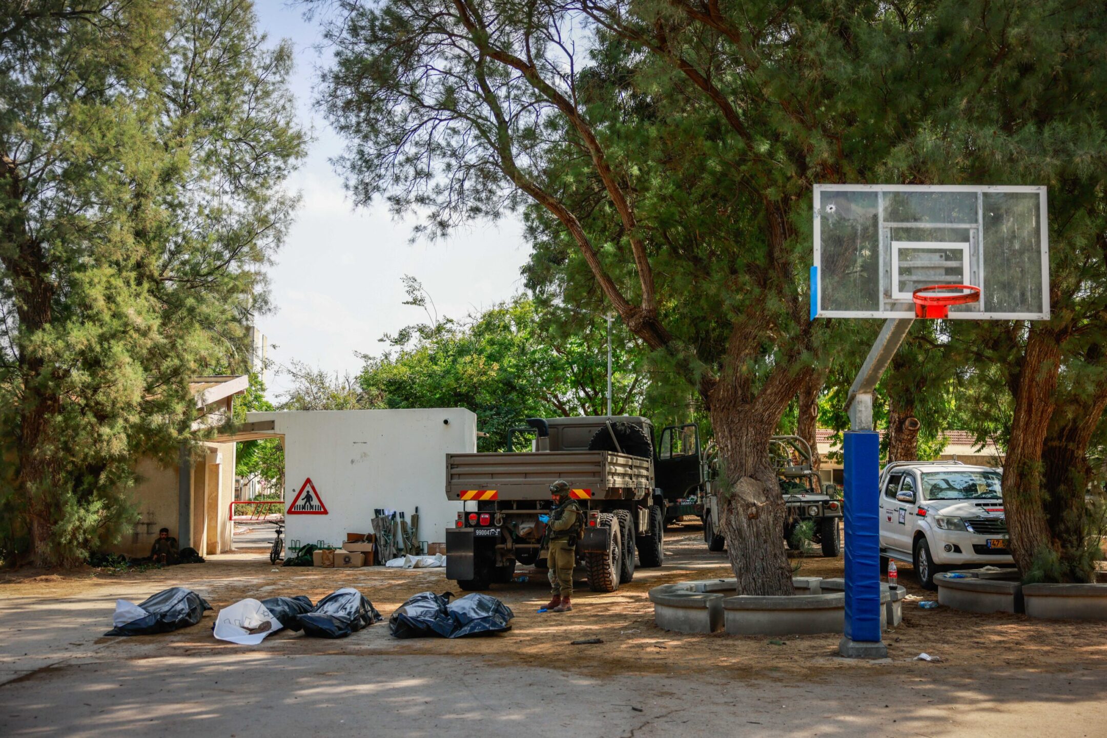 Le bilan des attentats en Israël dépasse les 1 200 alors que le catalogue des horreurs du Hamas est révélé