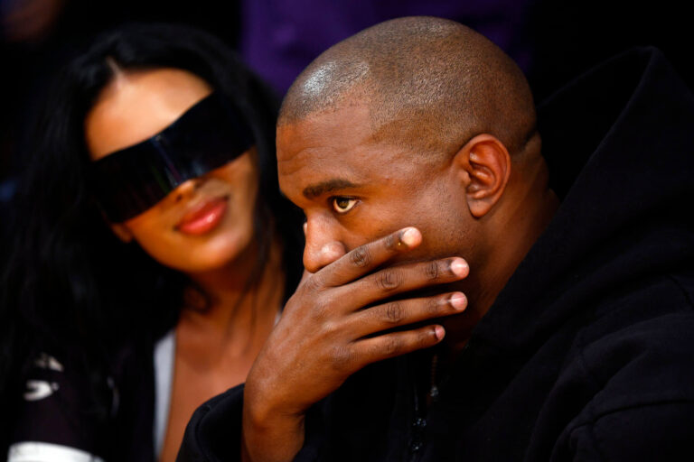 Aller au Musée de l'Holocauste guérirait-il réellement l'antisémitisme de Kanye ?