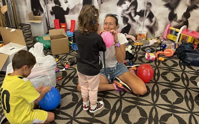 Des entrepreneurs technologiques israéliens lancent une offre pour récolter 100 millions de dollars pour les enfants rendus orphelins par la guerre du Hamas