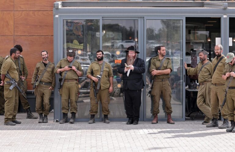 Les rabbins israéliens publient des conseils sur la manière d'ajuster la loi juive en temps de guerre