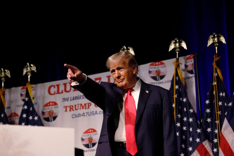 Trump a fustigé Israël lors d'un rassemblement en Floride, affirmant que les dirigeants israéliens devraient « se renforcer »