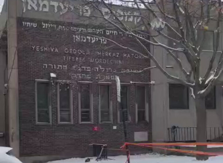 Coups de feu dans des écoles juives de Montréal alors que l'Université McGill se prépare à un rassemblement pro-palestinien annoncé avec des images de verre brisé