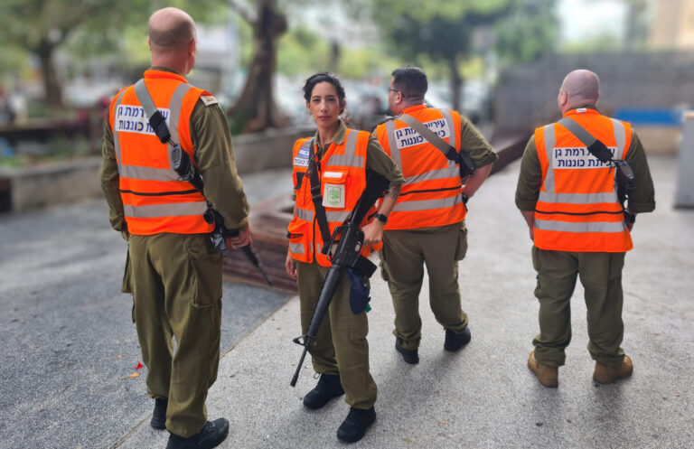 En Israël, les groupes armés de surveillance de quartier prolifèrent depuis le 7 octobre