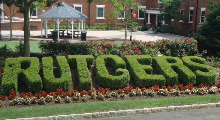 L'Université Rutgers suspend les étudiants pour la justice en Palestine au milieu d'un nouveau tollé sur les campus à propos d'Israël