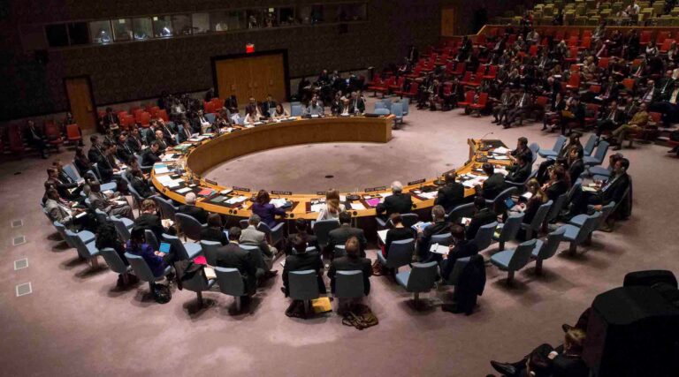Le Conseil de sécurité de l'ONU adopte une résolution appelant à l'aide aux Gazaouis, mais ne va pas jusqu'à appeler au cessez-le-feu